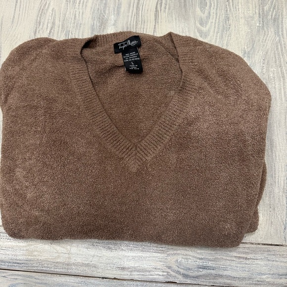 Taylor Marcs Soft Brown Sweater Size Large. Sweater is Very Soft and Comfortable - Picture 7 of 8